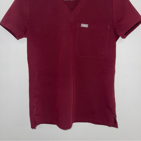 FIGS Catarina One-Pocket  Scrub Top Women’s Size XXS Burgundy‎ Red Short Sleeve - Picture 6 of 13